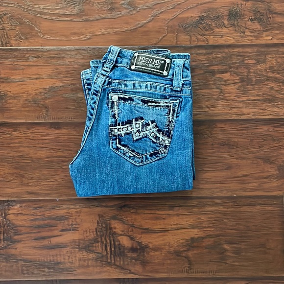 Miss Me JEANS - Picture 1 of 5